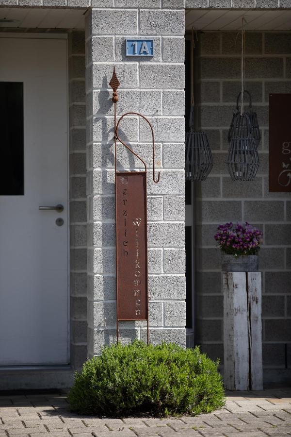 Studio Living... Langnau Exterior photo